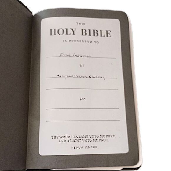 Thinline Bible Large Print Imitation Leather Red Letter Edition Thomas Nelson - Picture 2 of 16